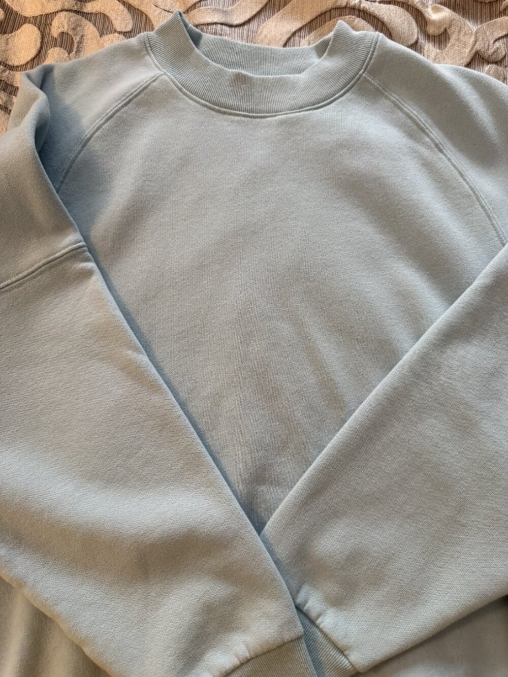 Gilly Hicks Women’s Light Blue Crewneck Sweatshirt Pullover Oversized Size Small